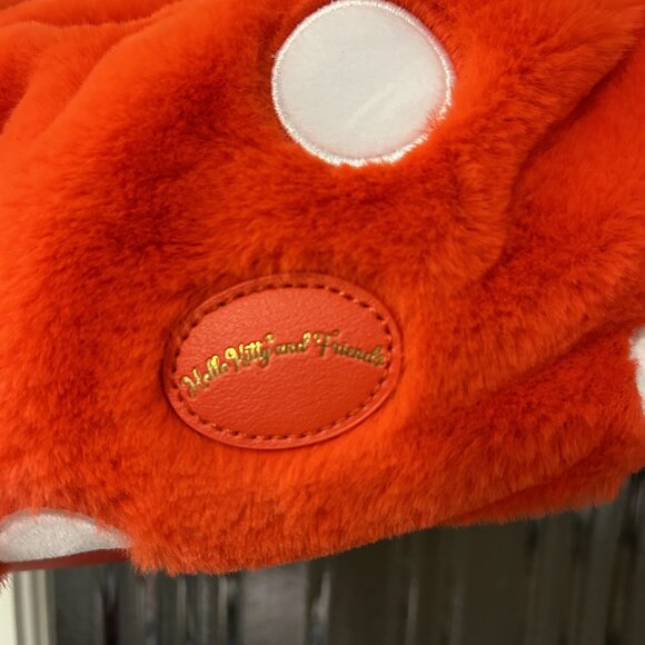 Her Universe My Melody Mushroom Bucket Bag - Picture 3 of 4